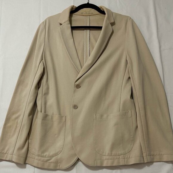 Uniqlo Beige Two-Button Blazer with Front Pockets – A Classic Workwear Essential - Picture 1 of 4